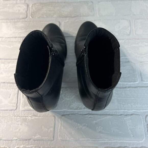 Clarks Ankle Boots Women 7.5 Black Leather Zip Side Booties Stacked Heel Stretch - Picture 4 of 13